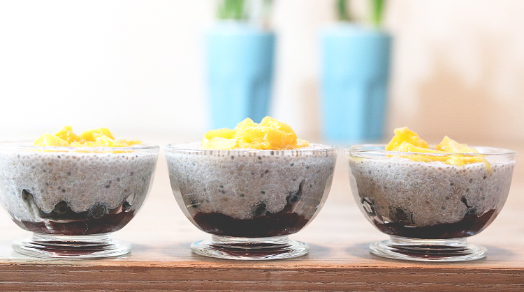 Chiapudding mit Blaubeere