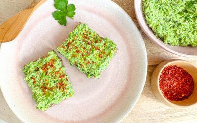 Erbsenaufstrich mit frischen Kräutern